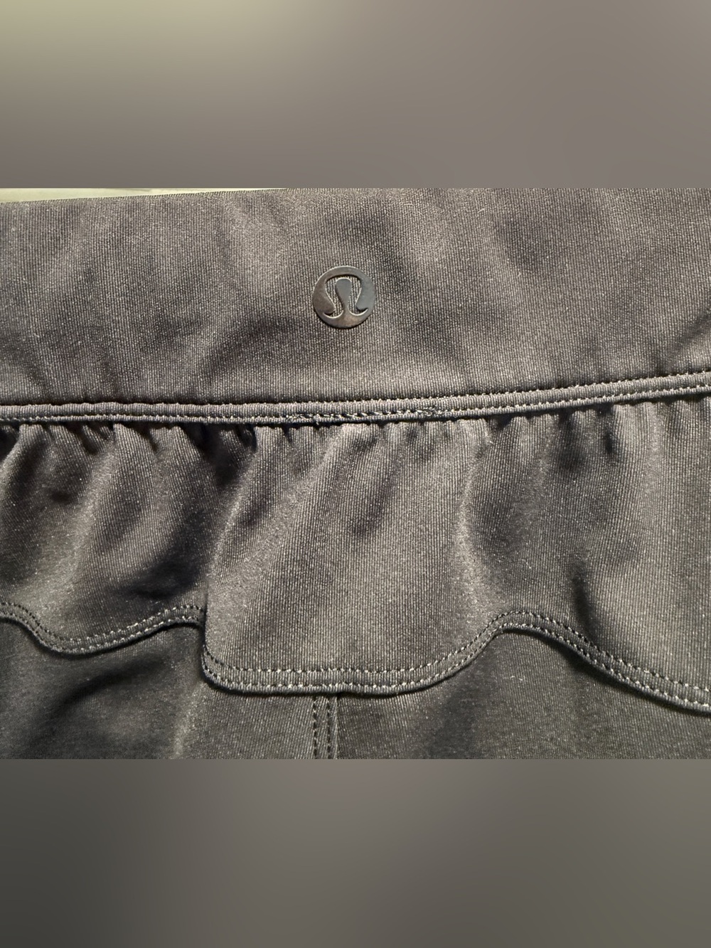 lululemon Black Drawstring Slim Fit Athletic Pants Women’s Size 6 Gummy Logo - Picture 10 of 11